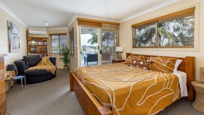 4 bedrooms, free WiFi, bed sheets