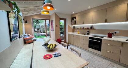 Beautiful family home in Walthamstow near tube