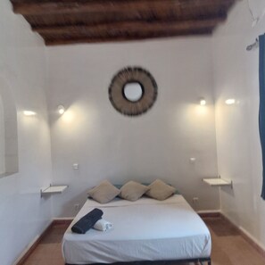 4 bedrooms, free WiFi, bed sheets