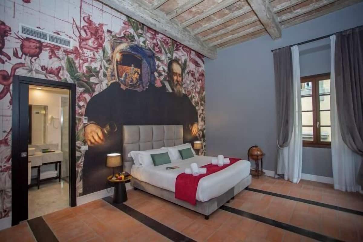 1 Schlafzimmer, Zimmersafe, individuell dekoriert