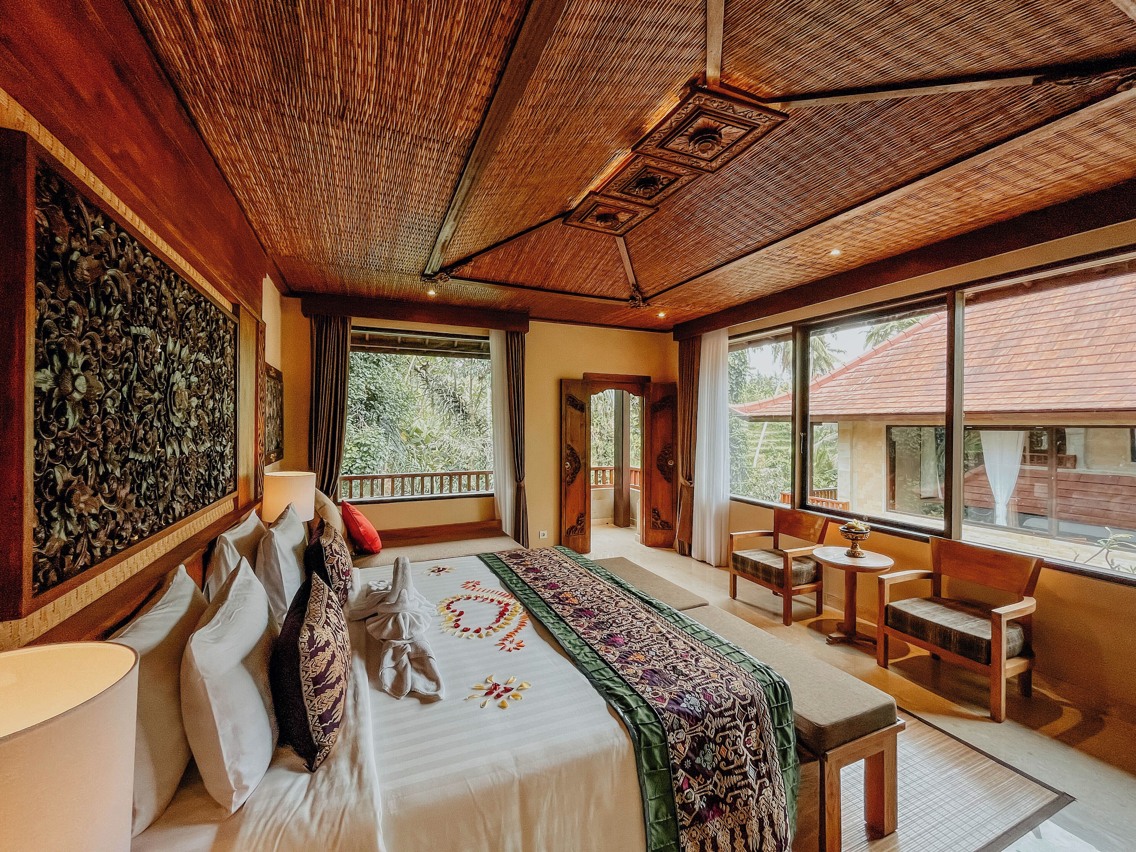 Suite, Balcony | Minibar, in-room safe, desk, laptop workspace