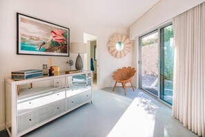 电视、壁炉、立体声音响