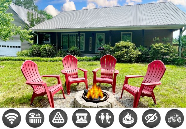 Property grounds - Mountain Rooster Inn (Sevierville)