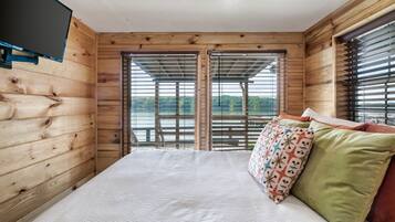 Kabin, 1 Tempat Tidur Queen dengan tempat tidur Sofa, hot tub, pemandangan gunung | 1 kamar tidur, Wi-Fi gratis, dan seprai linen