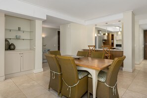 Apartamento exclusivo | Opções para refeição no quarto