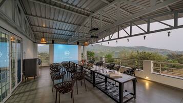 Bungalow Cao cấp | Hiên