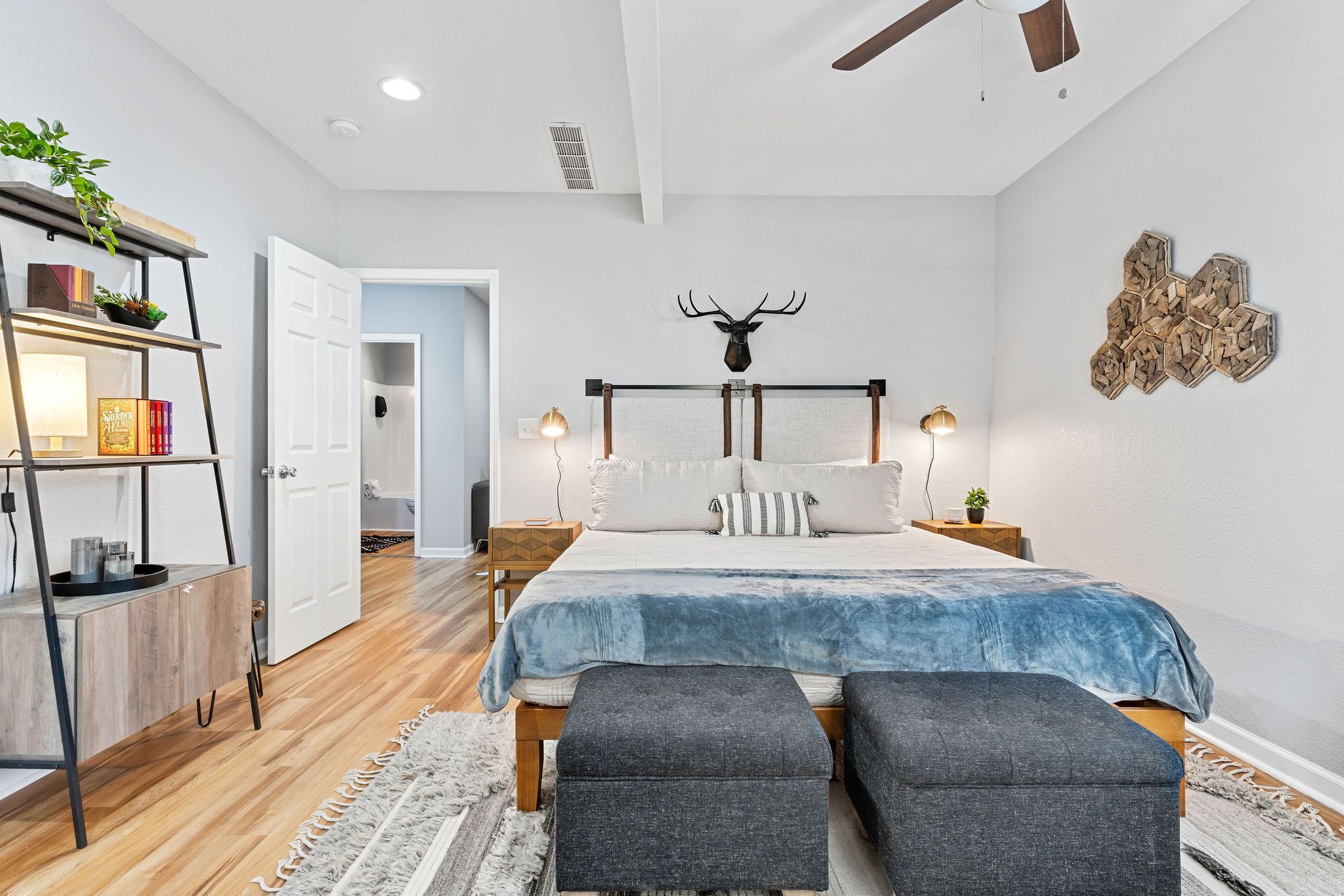 1 habitación, escritorio, tabla de planchar con plancha y wifi gratis 