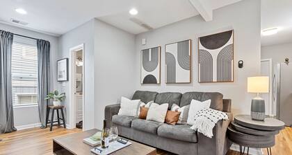 Walkable to River Market and Minutes from Downtown!