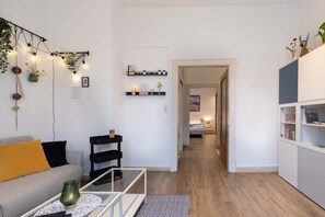 Smart TV, books, stereo - Apartment 54 - Holiday apartment Bad Arolsen (Bad Arolsen)