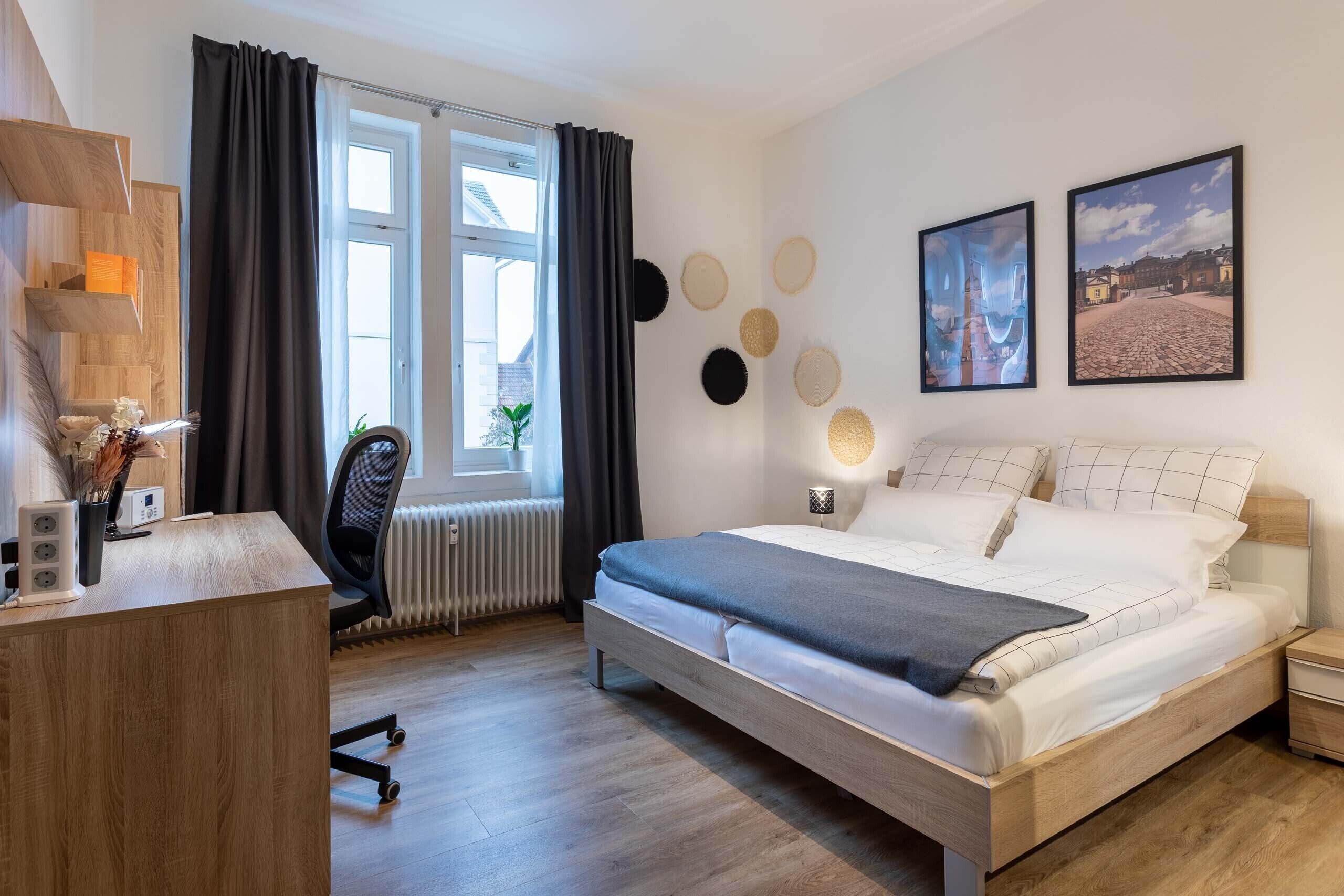 1 bedroom, in-room safe, desk, iron/ironing board