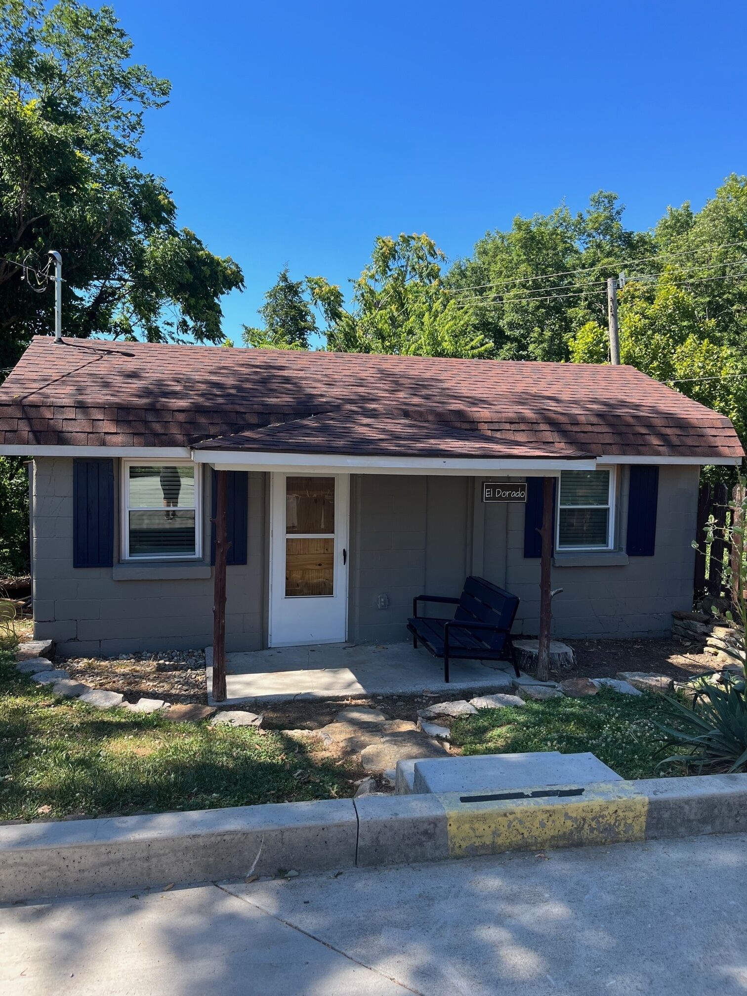 1BR1BA - Seasonal lake view, minutes to Lake Cumberland Regional Hospital