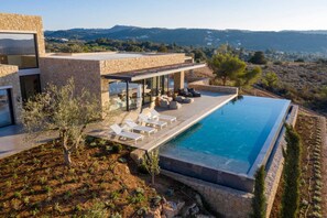 Piscina a l'aire lliure 