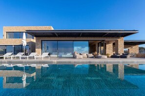 Piscina a l'aire lliure 