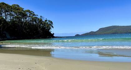 Lumeah Retreat Adventure Bay, Bruny Island