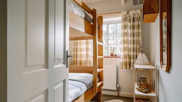 Luxury Apartment | 2 bedrooms, Egyptian cotton sheets, premium bedding, free WiFi