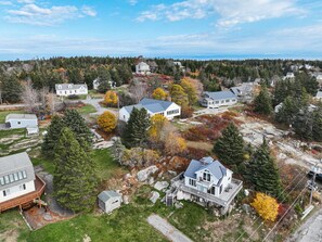 Exterior - Bayview House 1br 2ba Stunning Harbor Views (Stonington)