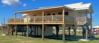 Humble Heaven - Beachfront - Island Realty