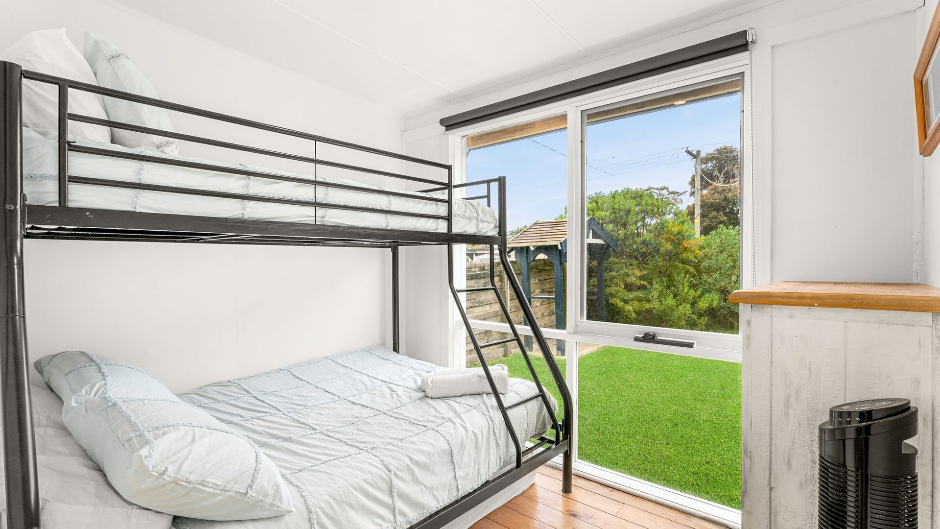 3 bedrooms, iron/ironing board, travel crib, internet