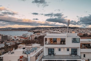 Front of property - City Moments Penthouse (Chania)