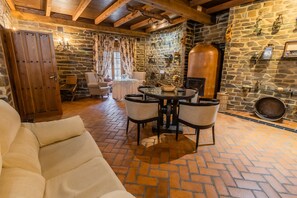 15 inci televisyen skrin rata dengan kabel, TV 