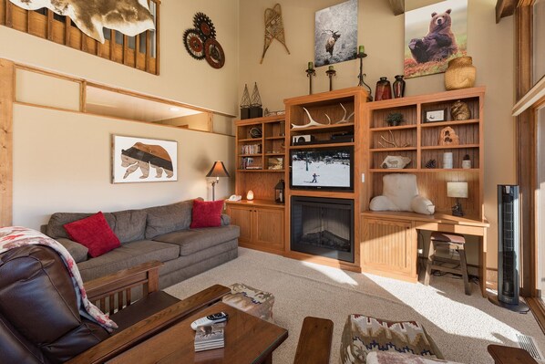 Interior - Summit Style (#739) |10 min to Ski - Views, Deck, Golf, AC, /Pool/Hot Tub (Durango)