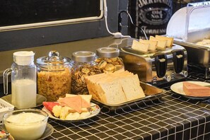 朝食ビュッフェ