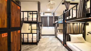 Dorm 6 Shared Bathroom | Wi-Fi ฟรี, ผ้าปูที่นอน