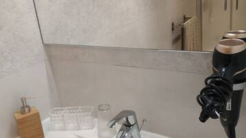Chambre Double Deluxe | Salle de bain