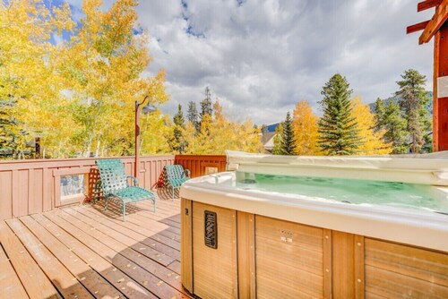 Private Balconies and Huge Windows for Gorgeous Mountain Views!