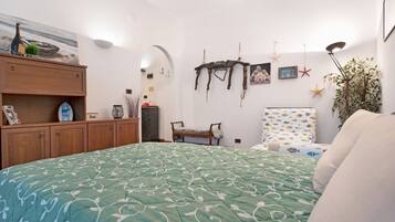 1 quarto, Wi-Fi de cortesia, roupa de cama