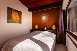 4 chambres, fer et planche à repasser, Wi-Fi gratuit, draps fournis