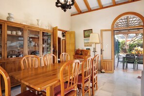 تناول الطعام