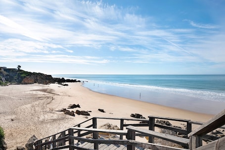 Beach nearby. Vacation Home "El Mirlito" with Private Terrace, Private Garden & Wi-Fi