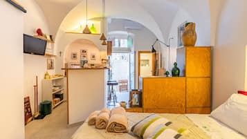 1 bedroom, iron/ironing board, free WiFi, bed sheets
