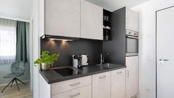 Standard Apartment | ์ ์ฉ ์ฃผ๋ฐฉ | ๋์ฉ๋ ๋์ฅ๊ณ , ์ค๋ธ, ์ฟกํ, ์๊ธฐ ์ธ์ฒ๊ธฐ
