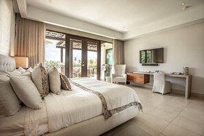 3 bedrooms, in-room safe, iron/ironing board, WiFi