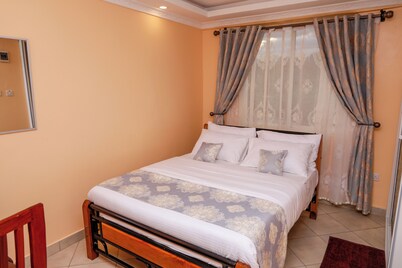 TRIPLINQ HOTEL & RESORT