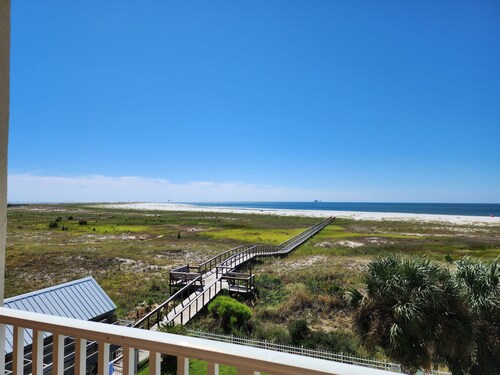 Dauphin Island Beach Club 307 Beautiful views!!