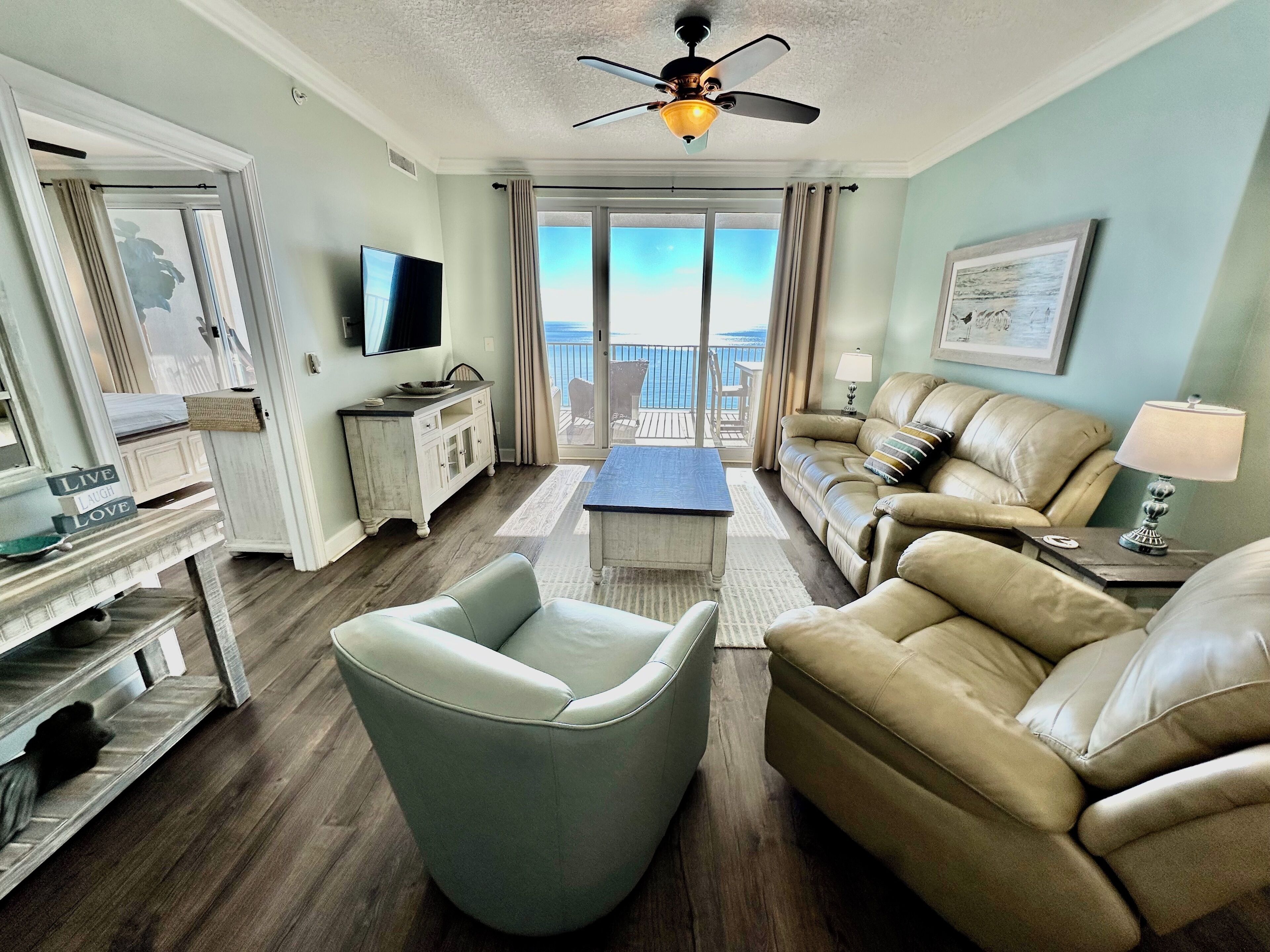 Smart TV, DVD player