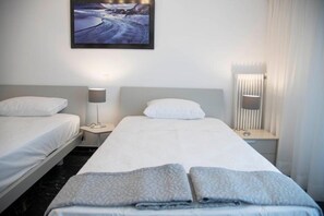 2 bedrooms, WiFi, bed sheets