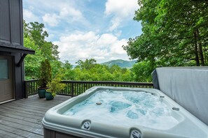 Soak in the hot tub while taking in the gorgeous mountain views! - Hot Tub, Fire Pit & Mountain Views — Near Hiking Trails in Hickory Nut Gorge! (Hendersonville)