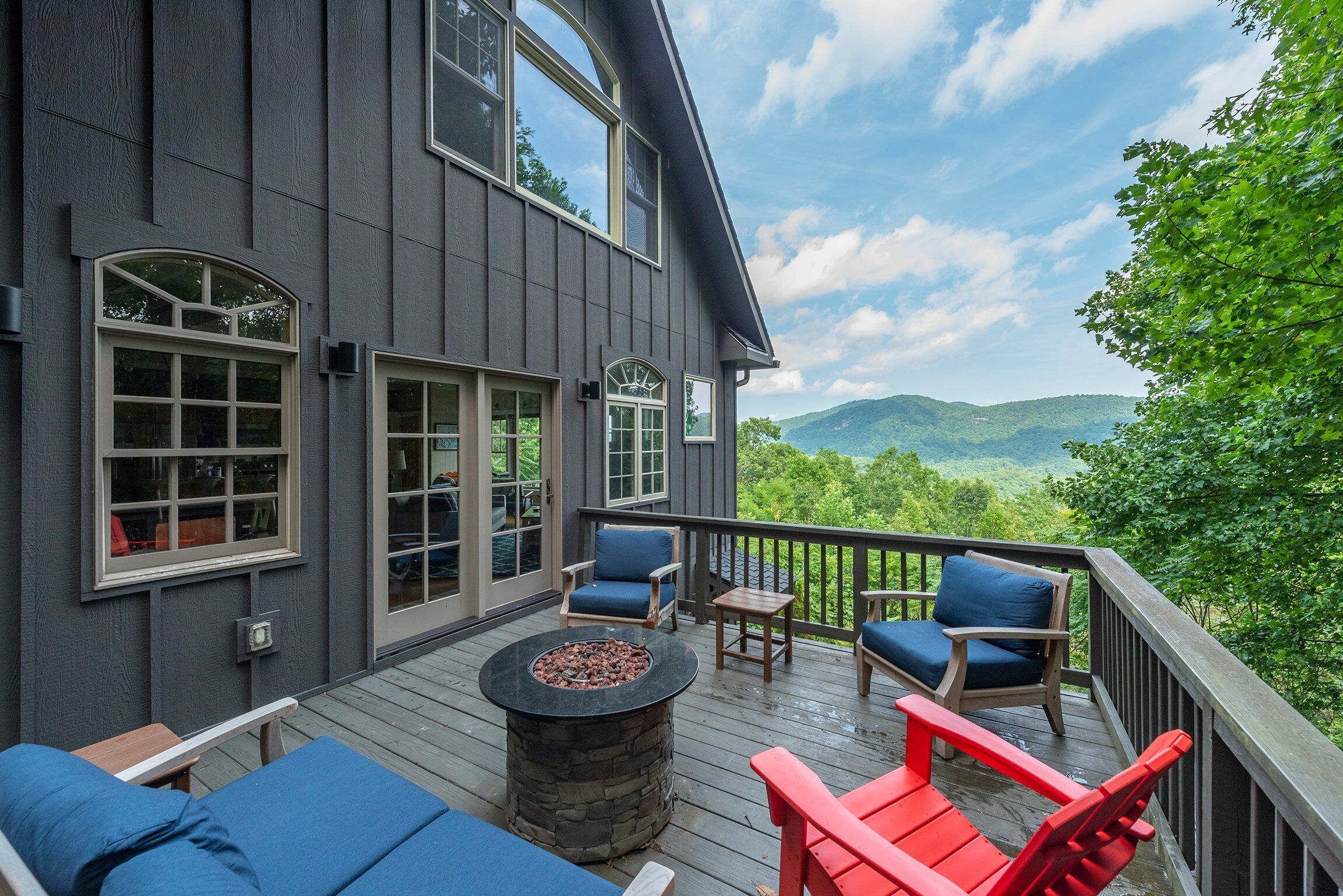 Misty Mountain Hideaway | Under New Management, Hot Tub & Mountain Views