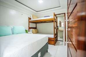 Quintuple Suite | Free WiFi, bed sheets