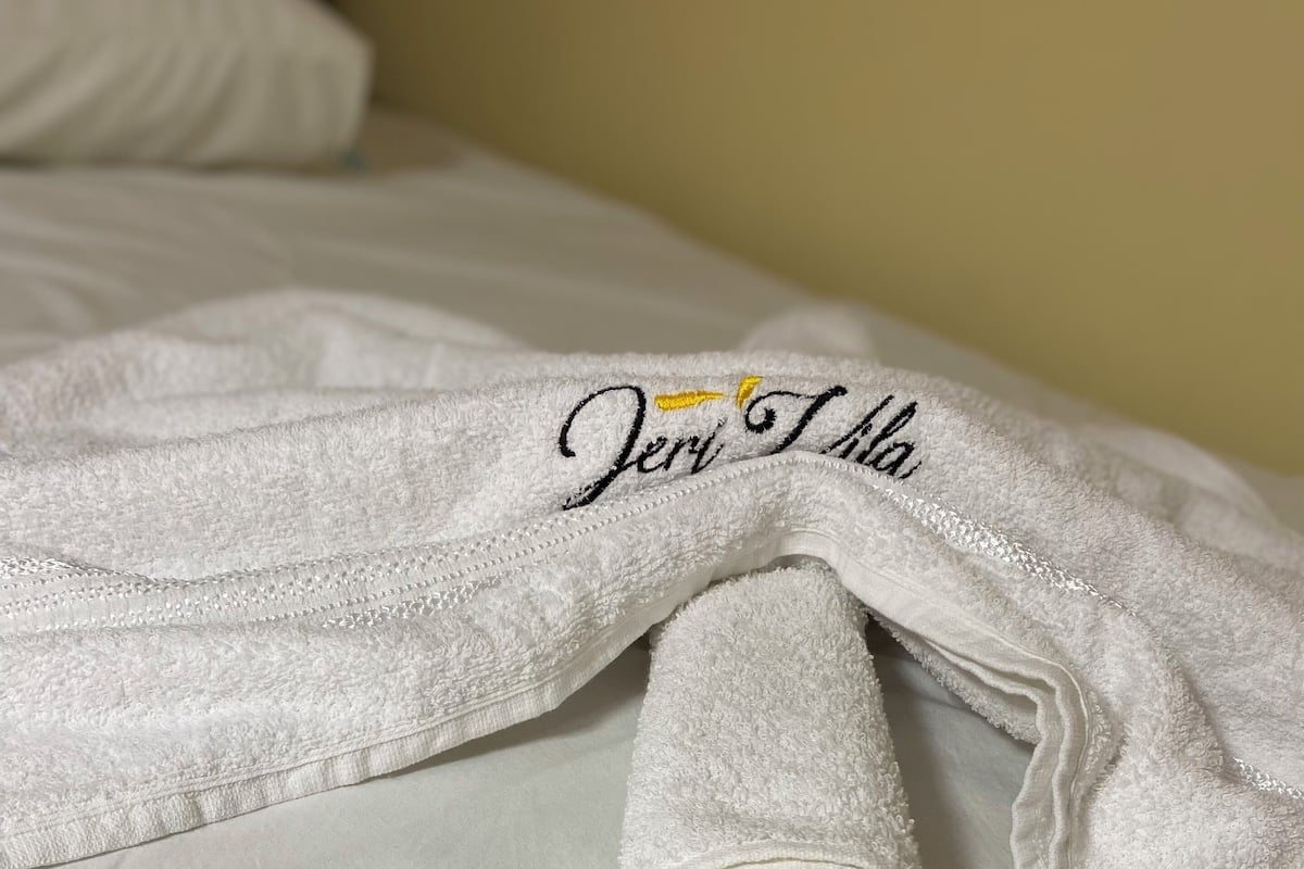 Free WiFi, bed sheets