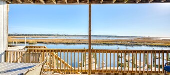 Piney Island Paradise | Waterfront + Sunrise Views + Kayaks + Assateague Lighthouse