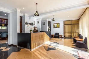 Lobby - Entebbe Traveller's Room 17 (Entebbe)