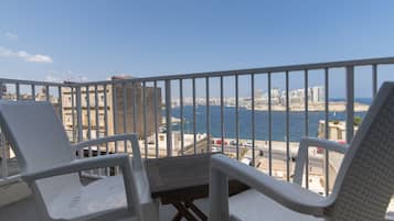 Deluxe Apartment, 2 Bedrooms | Terrace/patio