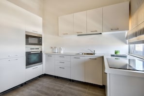 Deluxe-Apartment, 2 Schlafzimmer | Eigene Küche | Kühlschrank, Mikrowelle, Ofen, Geschirrspüler