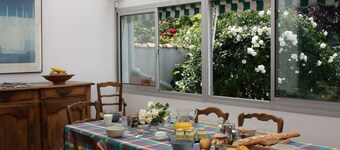 Typical, completely renovated Réthaise house