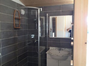 Shower - Typical, completely renovated Réthaise house (Loix)